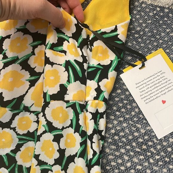 NEW Diane Von Furstenberg x Target 90's Shift Yellow Poppy Mini Dress Size 6 - Picture 8 of 9